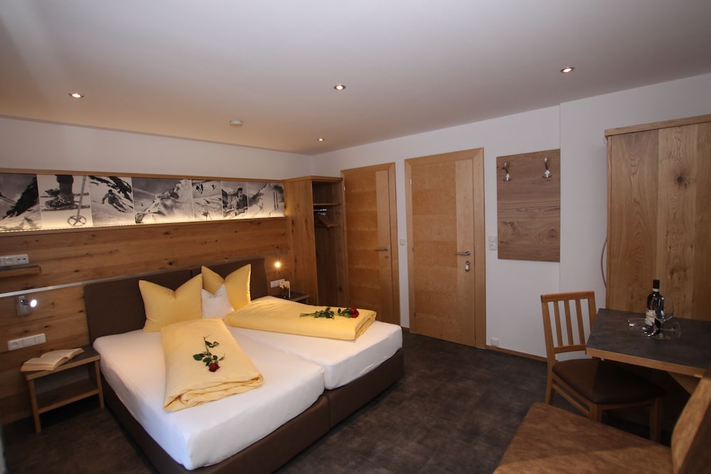 Standard Room photo 3
