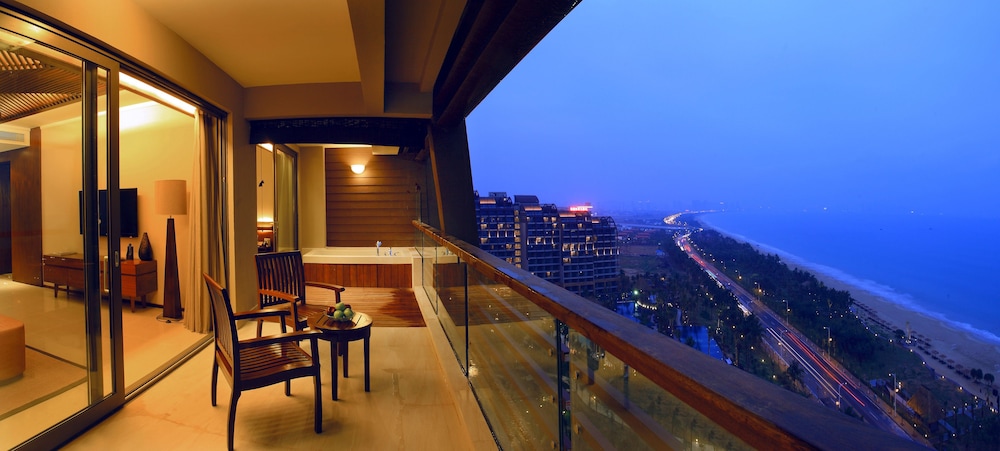 Deluxe Suite, 3 Bedrooms, Kitchen, Ocean View photo 3