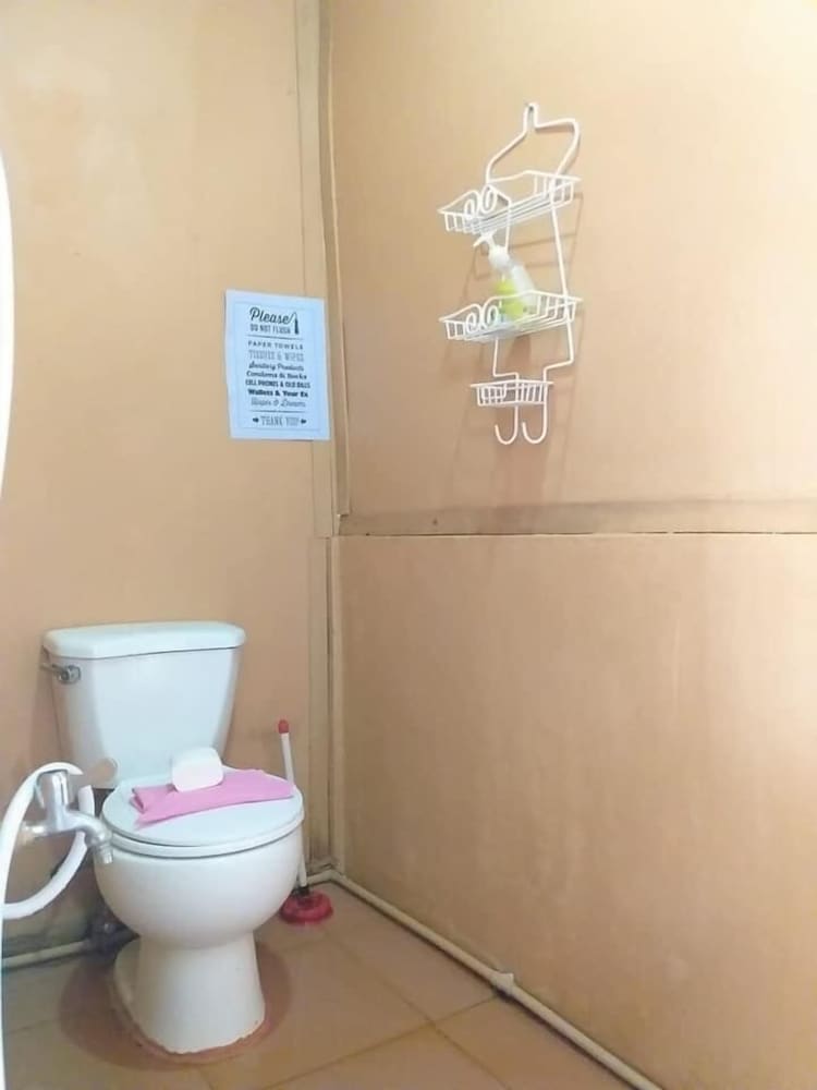 Classic Quadruple Room, Private Bathroom - Photo 6