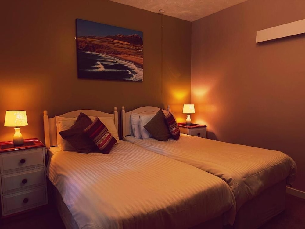 Room, 2 Twin Beds, Sea View