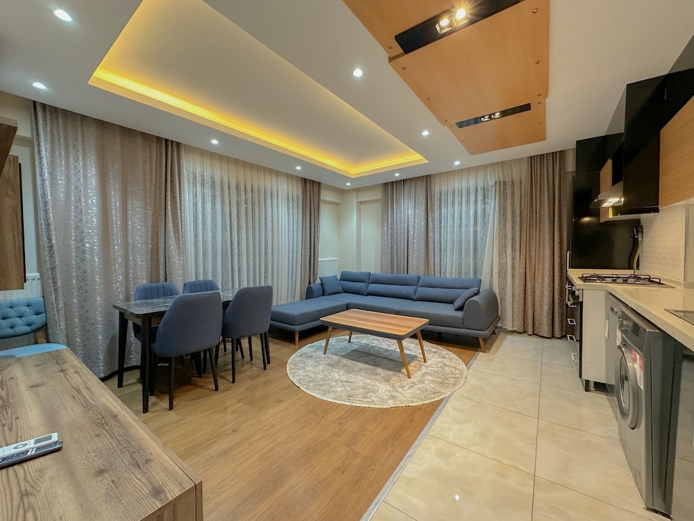Elite Duplex, 3 Bedrooms, Terrace photo 1