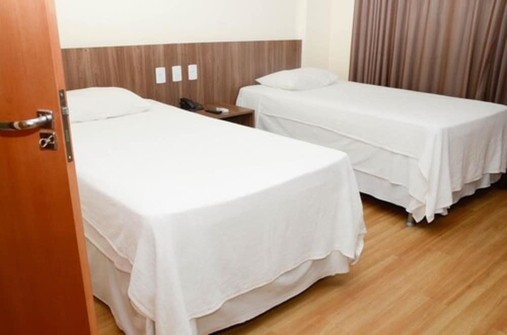 Standard Twin Room photo 3