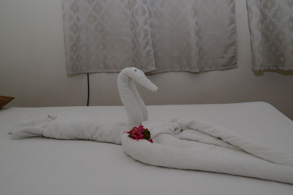 Double Room W/Fan And Shared Bathroom