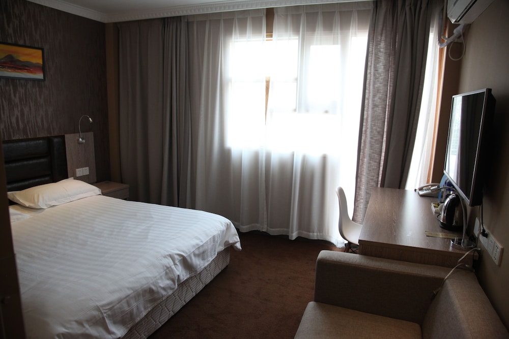 Deluxe King Room photo 3