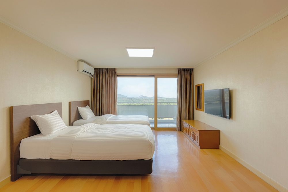[WEST] Sono Belle Family(Kitchen/Standard/Bed) - Bed Type Randomly Assigned