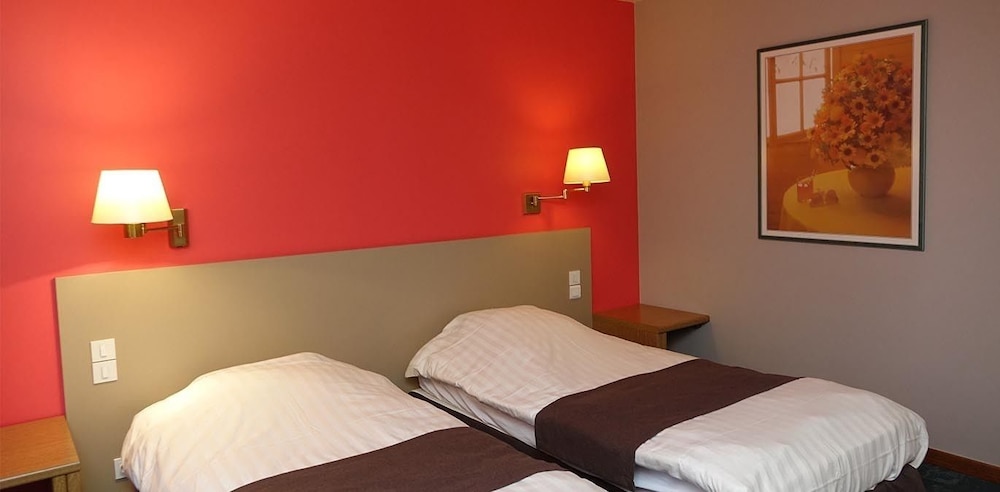 Standard Twin Room photo 2