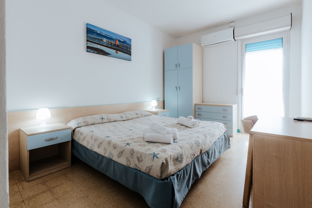 Basic Room - Photo 9