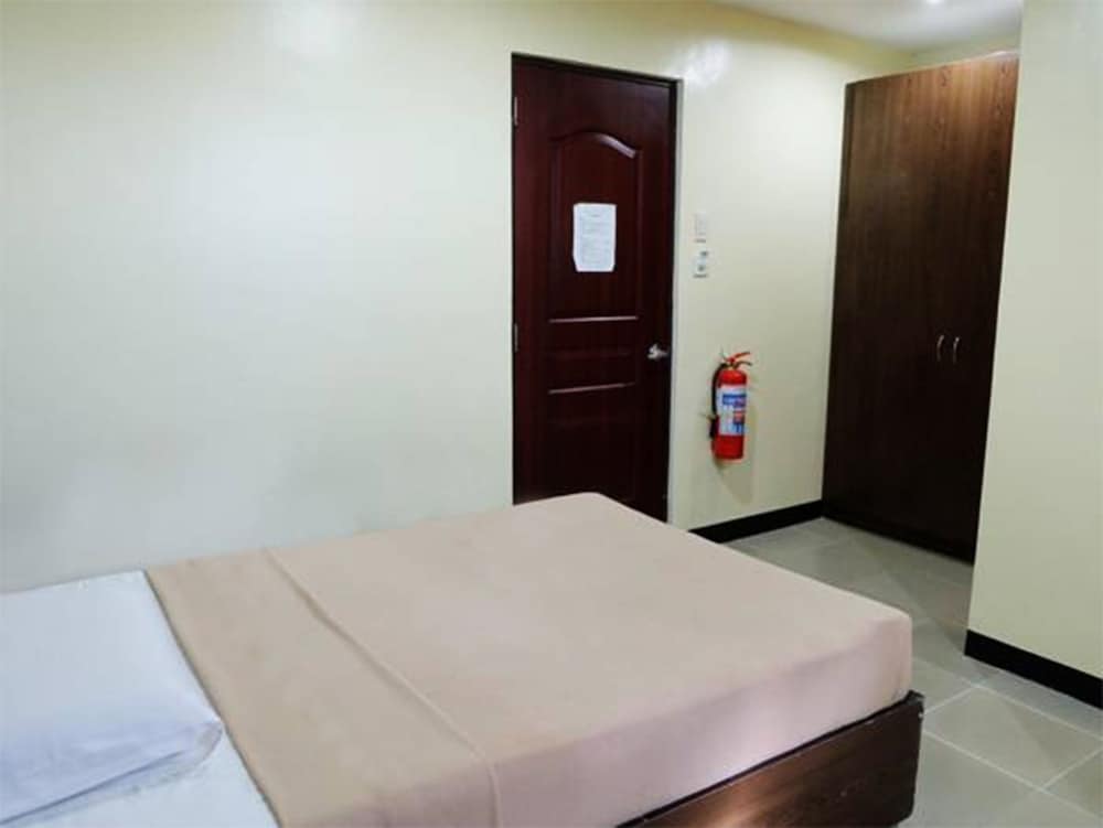 Standard Single Room, 1 Queen Bed photo 2