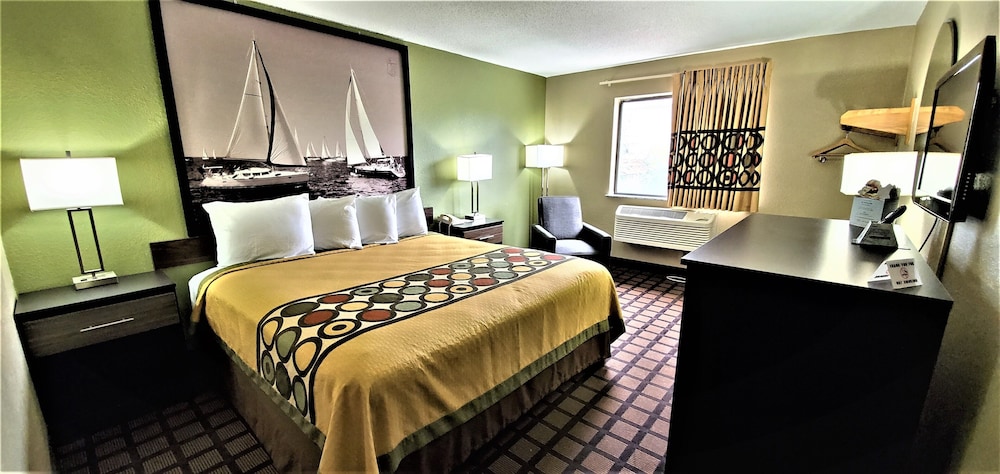 Superior Room, 1 King Bed, Non Smoking - Photo 1