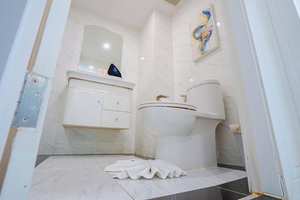 2 Bedroom Family - Photo 2