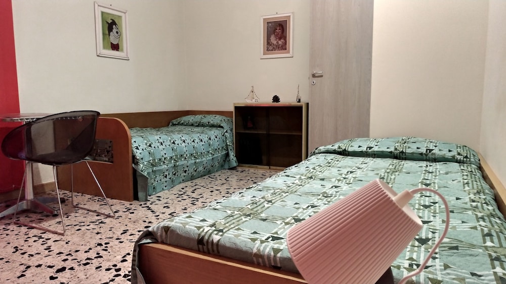 Twin Room, Shared Bathroom