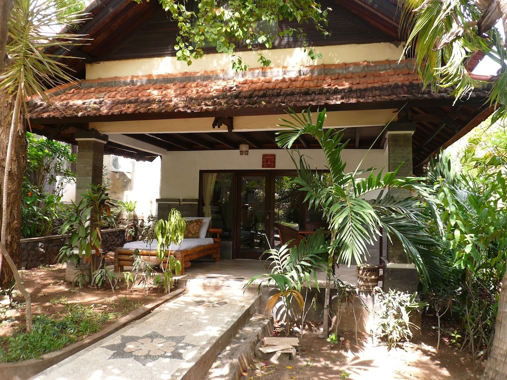 Cottage, Partial Ocean View