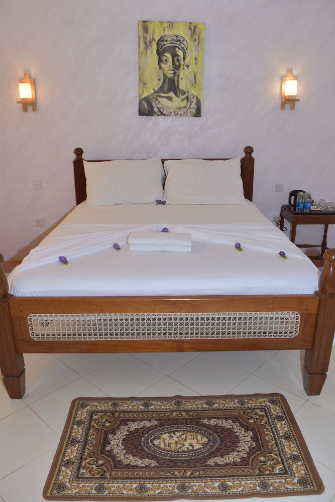 Basic Double Room, Private Bathroom, Garden Area photo 3