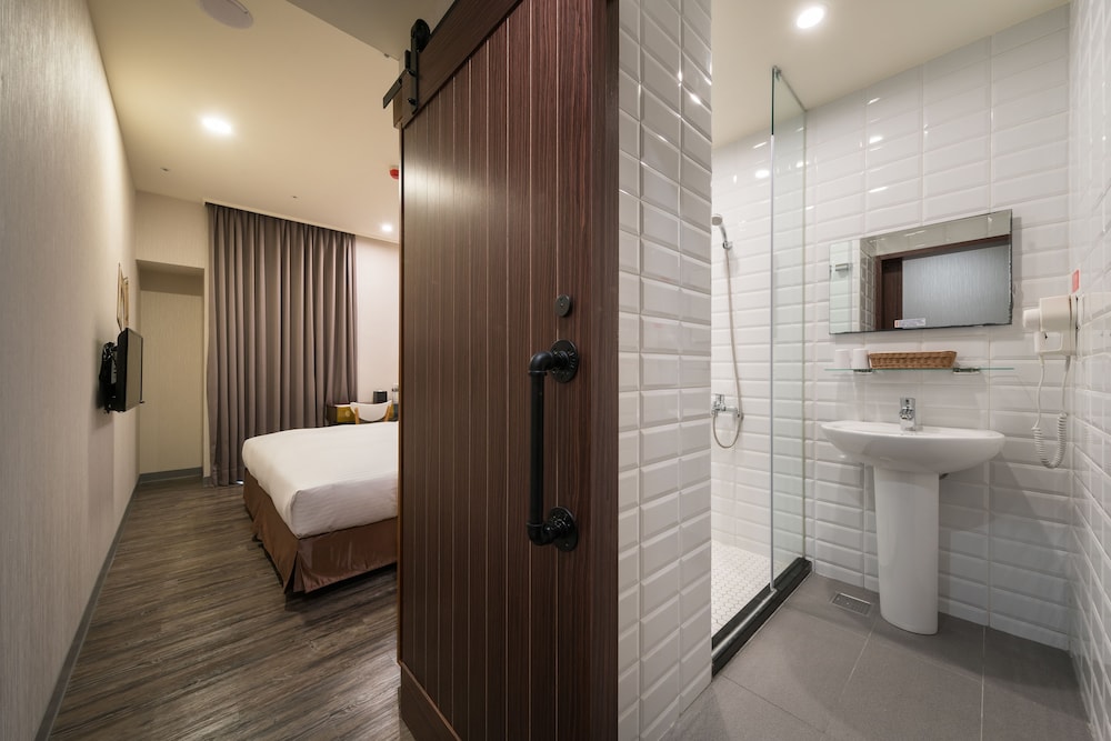 Standard Double Room, 1 Double Bed photo 2