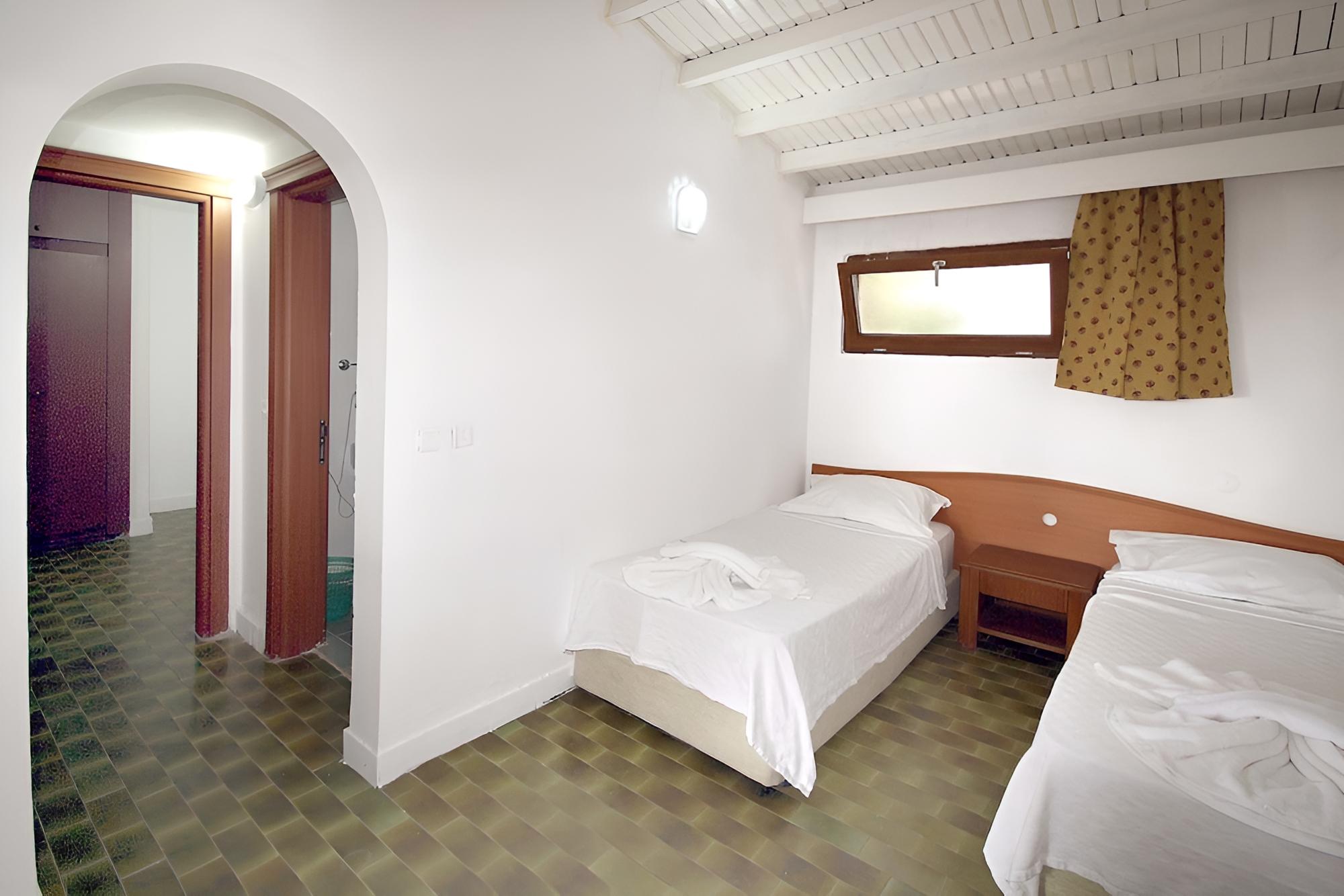 Club Room, Garden View photo 1