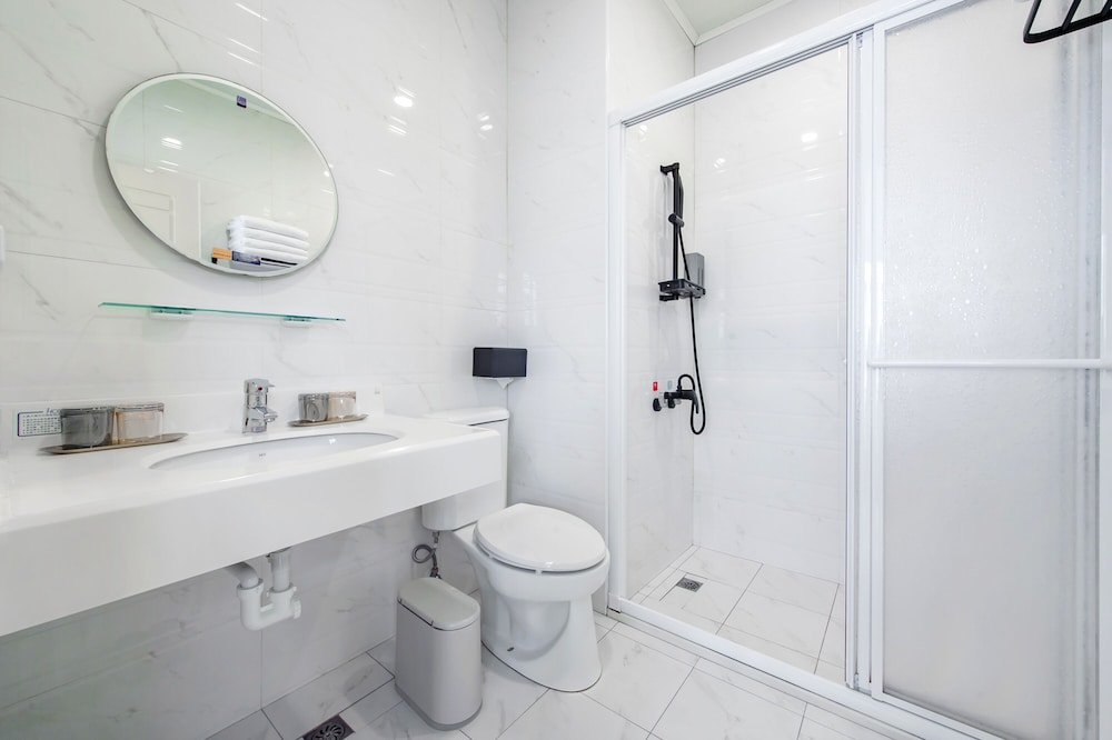 Deluxe Quadruple Room, Lake View - Photo 22