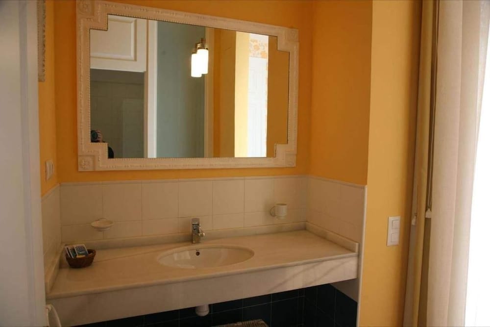 Double Room, Shared Bathroom photo 2