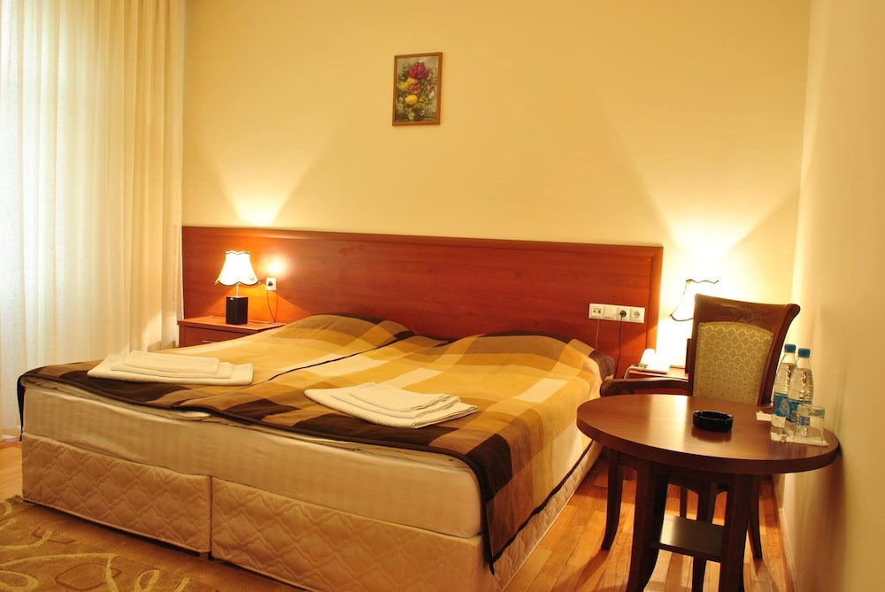 Standard Double Or Twin Room photo 3