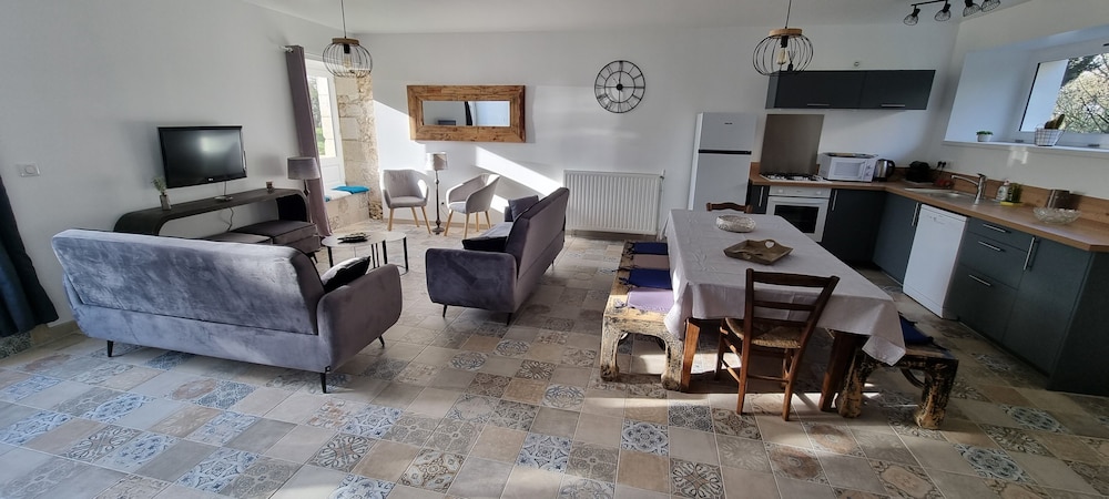 Family House photo 2