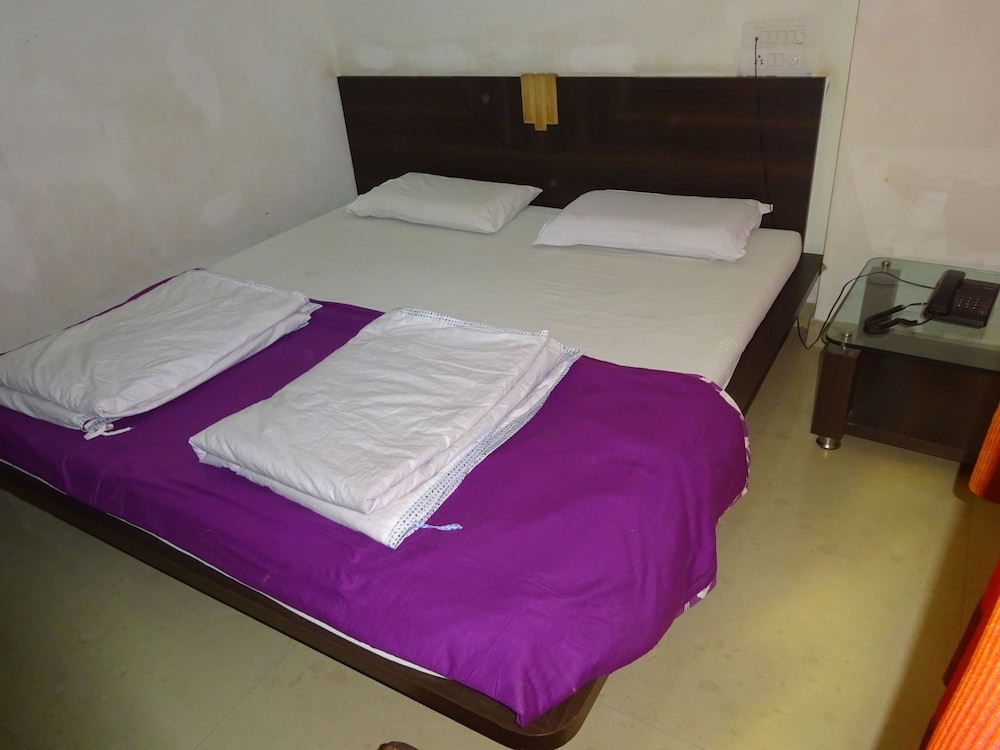 Deluxe Room, 1 Double Bed photo 2