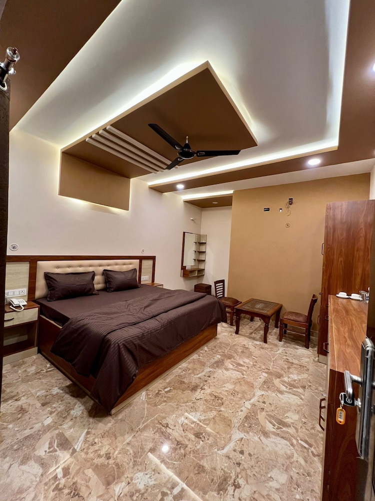 Standard Room - Photo 9