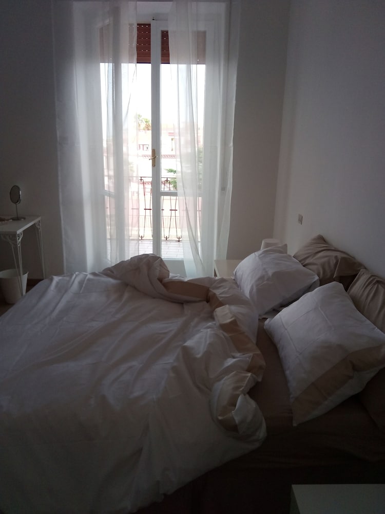 Double Room (White ) photo 3