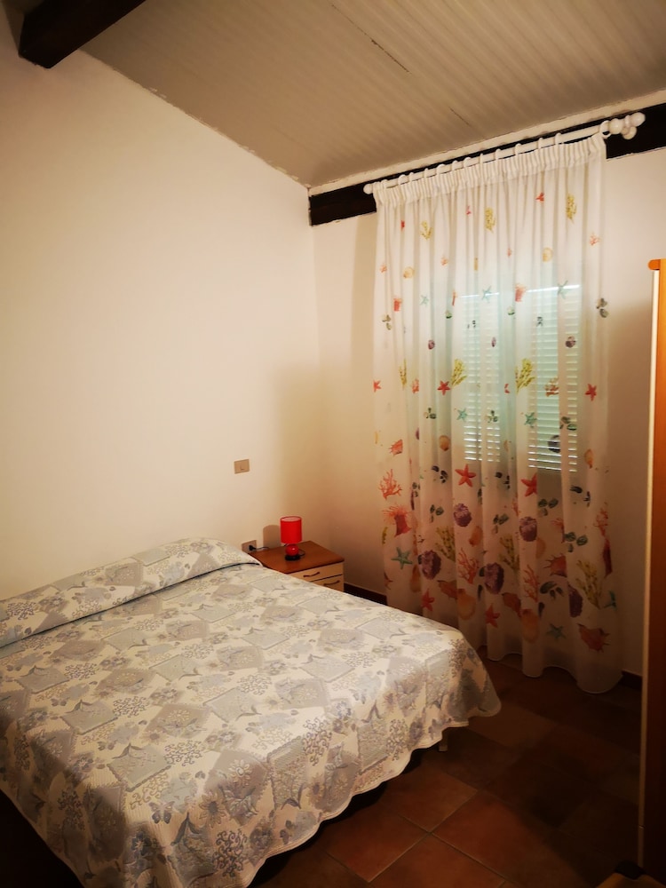 Apartment, 2 Bedrooms, Pets Allowed, Garden View