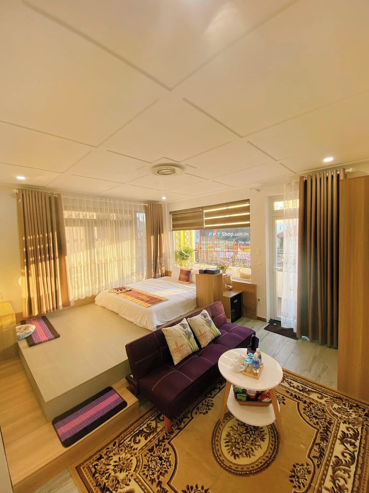 Signature Suite, City View photo 2