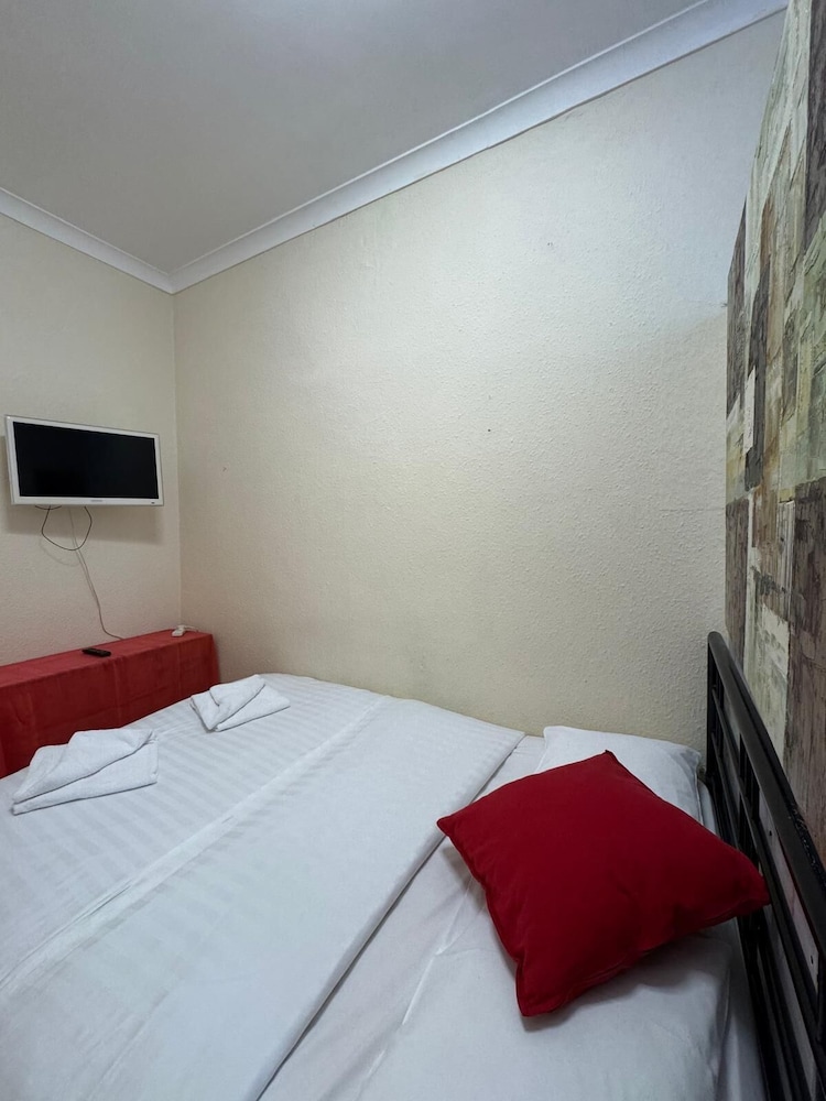 Economy Double Room, 1 Bedroom photo 2