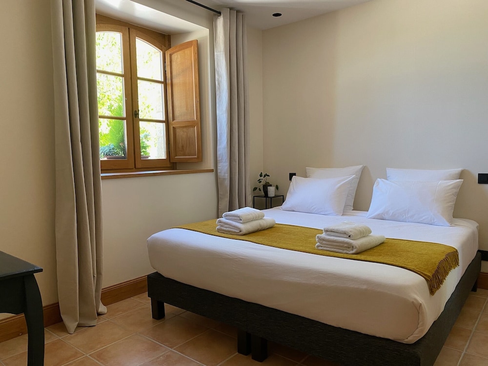 Comfort Double Room, 1 King Bed, Non Smoking, Garden View photo 1