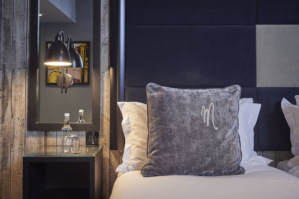 Club Twin Room - Photo 4