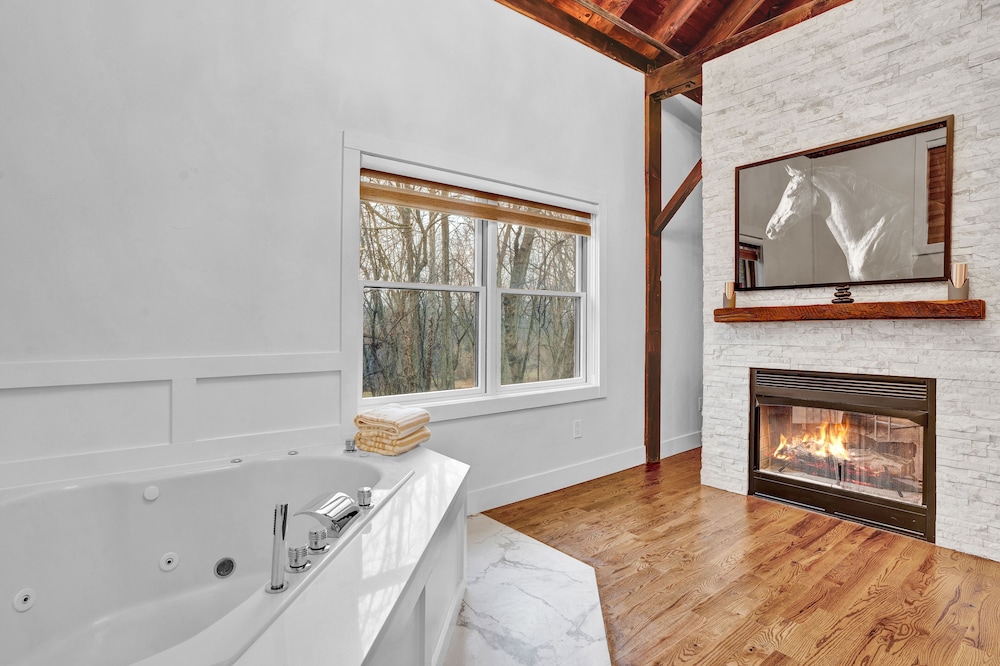 Barn Suite 4 photo 1
