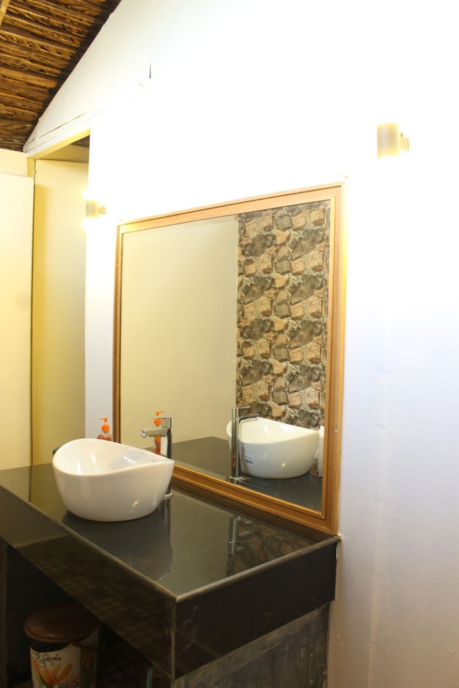 Deluxe Cottage, 1 Bedroom, Smoking, Garden View photo 3