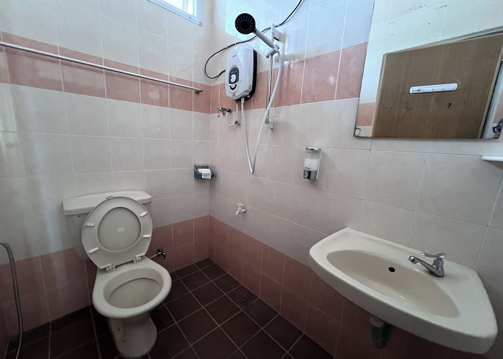 Standard Twin Room - Photo 3