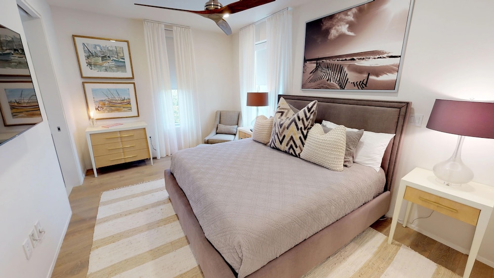 Condo, 5 Bedrooms