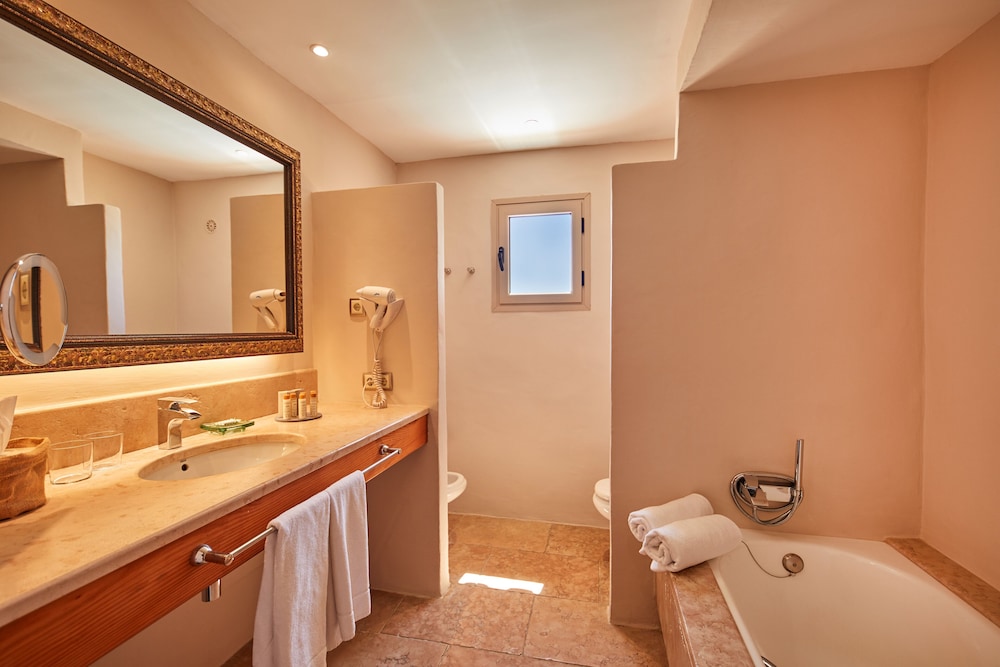 Suite Deluxe con Jacuzzi Suite Deluxe con Jacuzzi