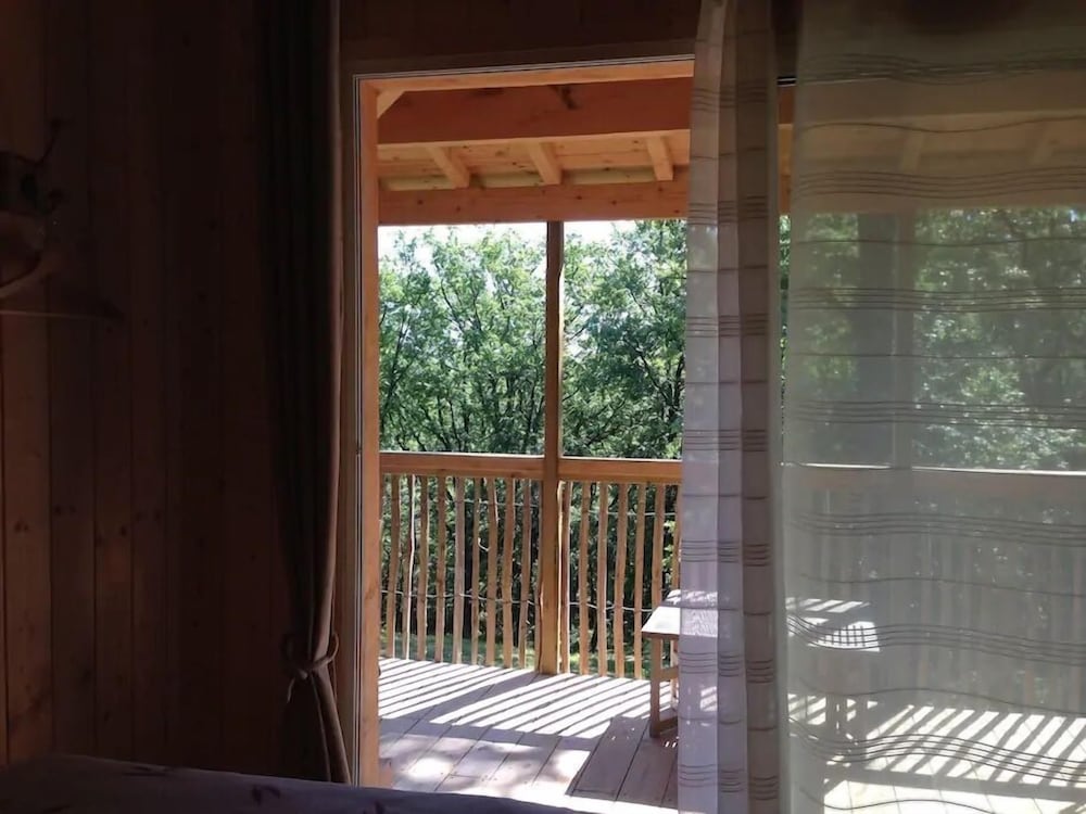 Tree House, 1 Double Bed photo 3