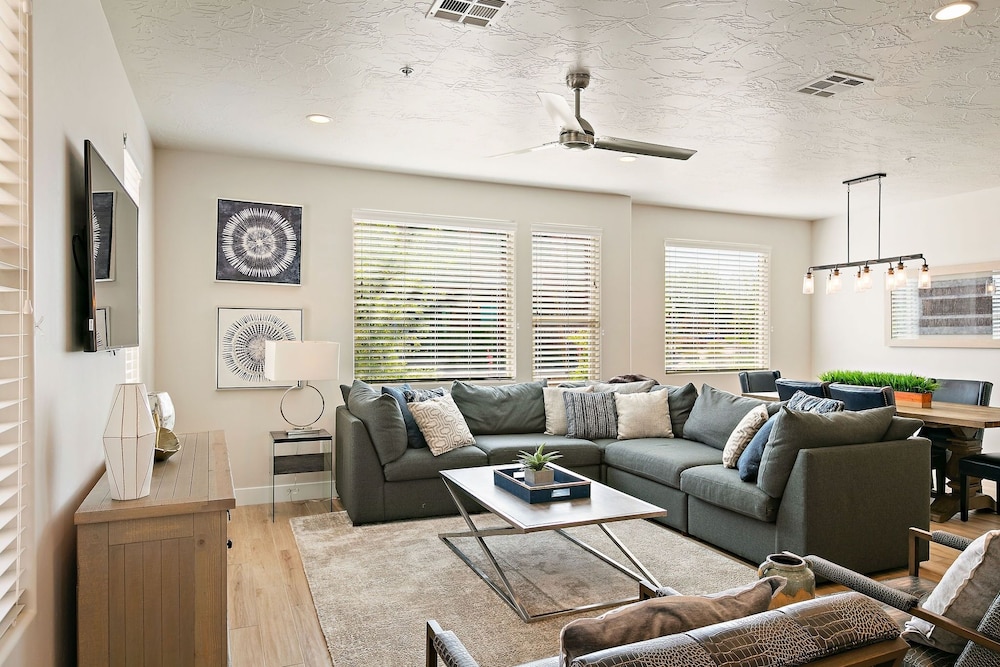 Townhome, 4 Bedrooms