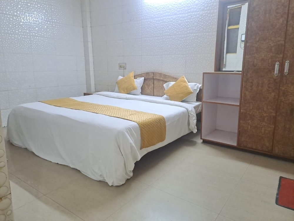 Classic Double Room, City View