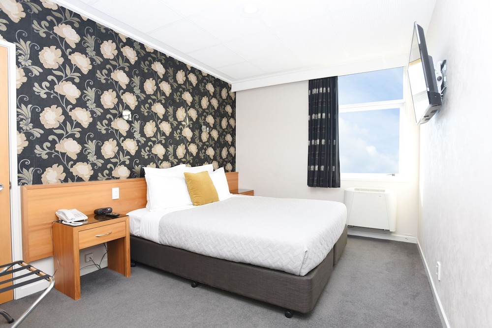 Superior Room, Non Smoking (Superior Suite) photo 3
