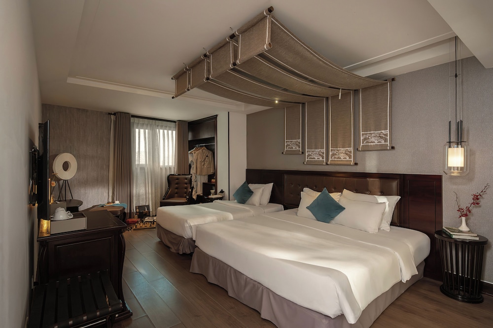 Premium Triple Room