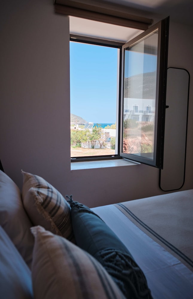 Family Suite, 2 Bedrooms, Balcony photo 2