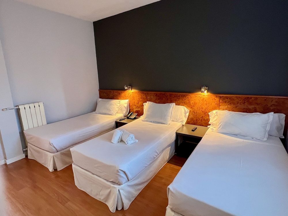 Standard Triple Room photo 3
