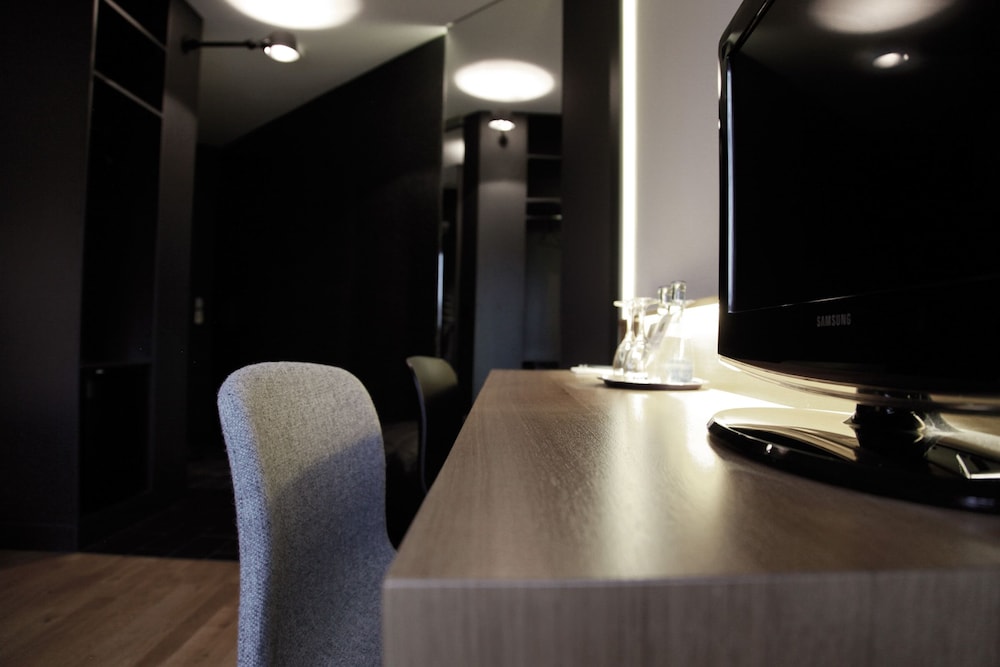 Double Room - Photo 8