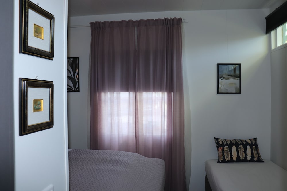 Studio Apartment photo 3
