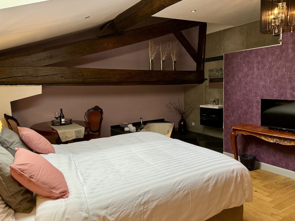 Superior Double or Twin Room photo 3