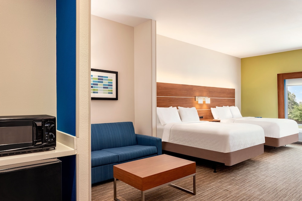 Suite, 2 Queen Beds - Photo 1
