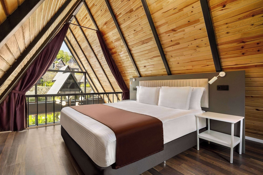 Premium - Deluxe Bungalow - Photo 2