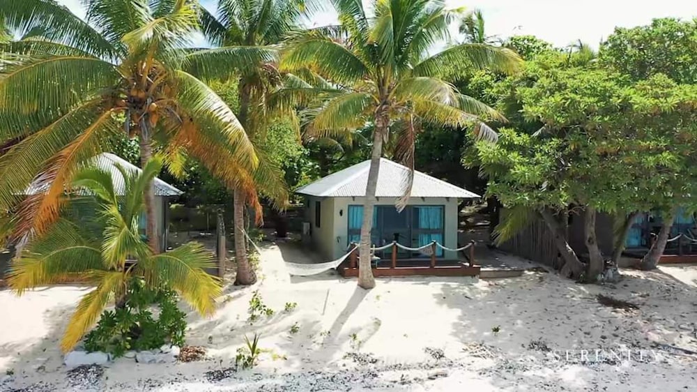 Beachfront Family Bure photo 2