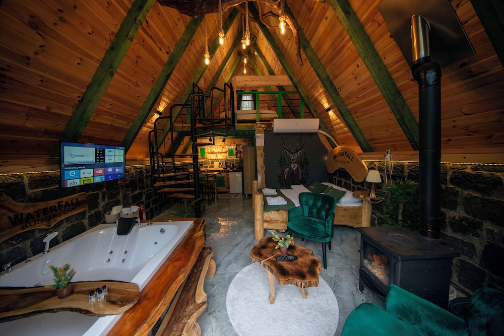 Superior Bungalow, Mountain View